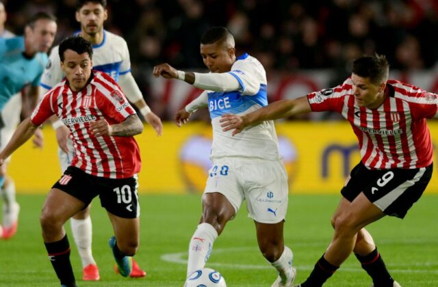 Los estudiantes buscan avanzar a cuartos en la Copa Libertadores frente a Universidad Católica: horarios y transmisión